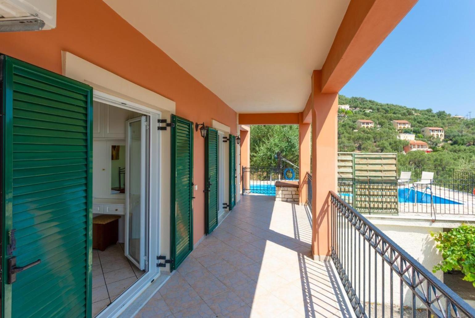 Vasillis Villa Nisaki  Luaran gambar